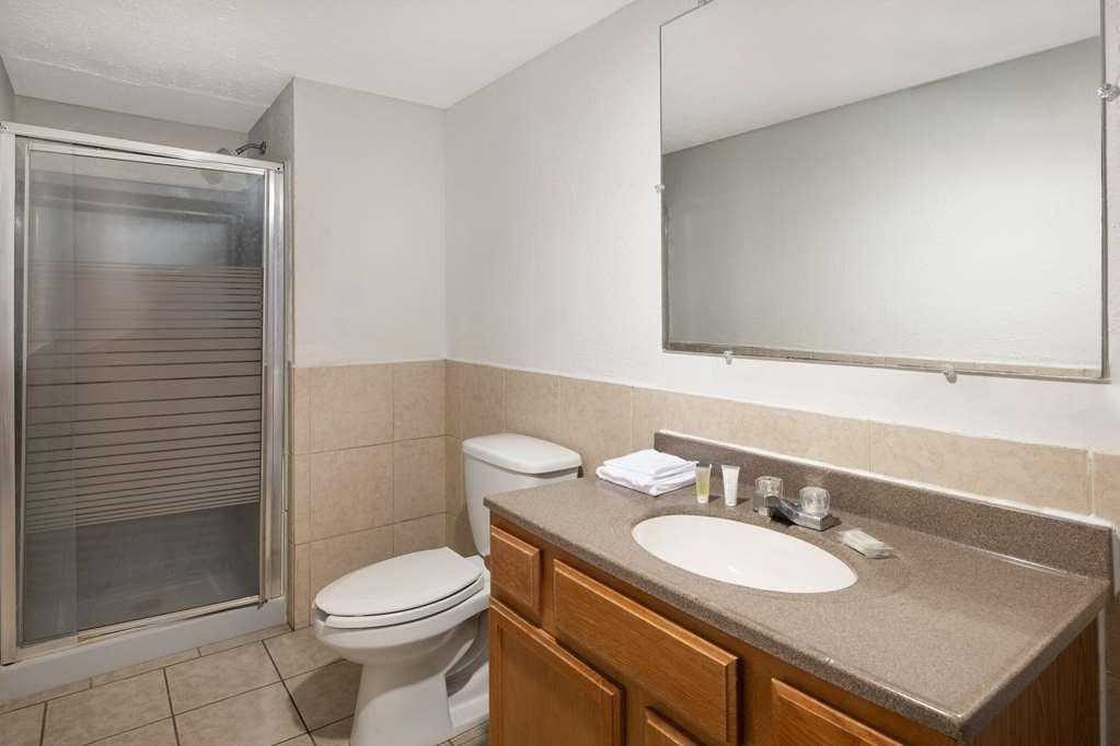 Rodeway Inn Youngstown Pokój zdjęcie